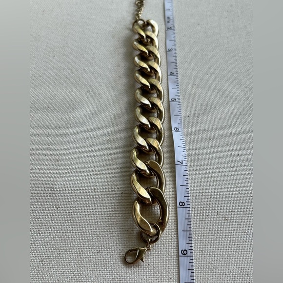Vintage Gold Tone Chunky Chain Link Bracelet - Picture 2 of 3